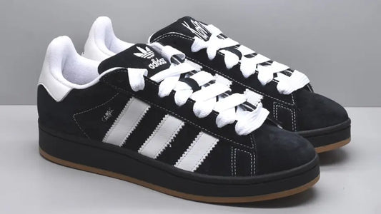Adidas faz colab especial em Campus preto e branco para o Halloween