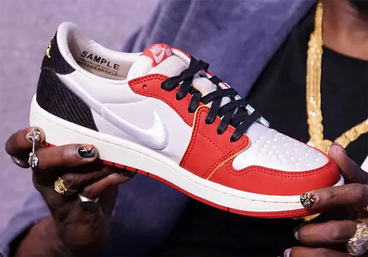 Trophy Room colabora em outro Air Jordan 1 Low