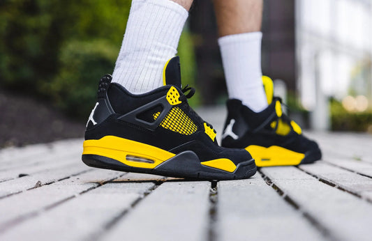O tão esperado Air Jordan 4 Thunder retorna hoje; veja detalhes
