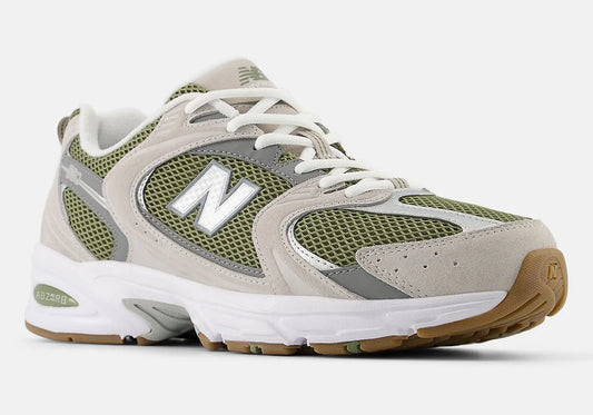O New Balance 530 recebe a cor Dark Olivine