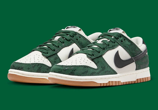 Snakeskin dá um toque único a este Dunk Low