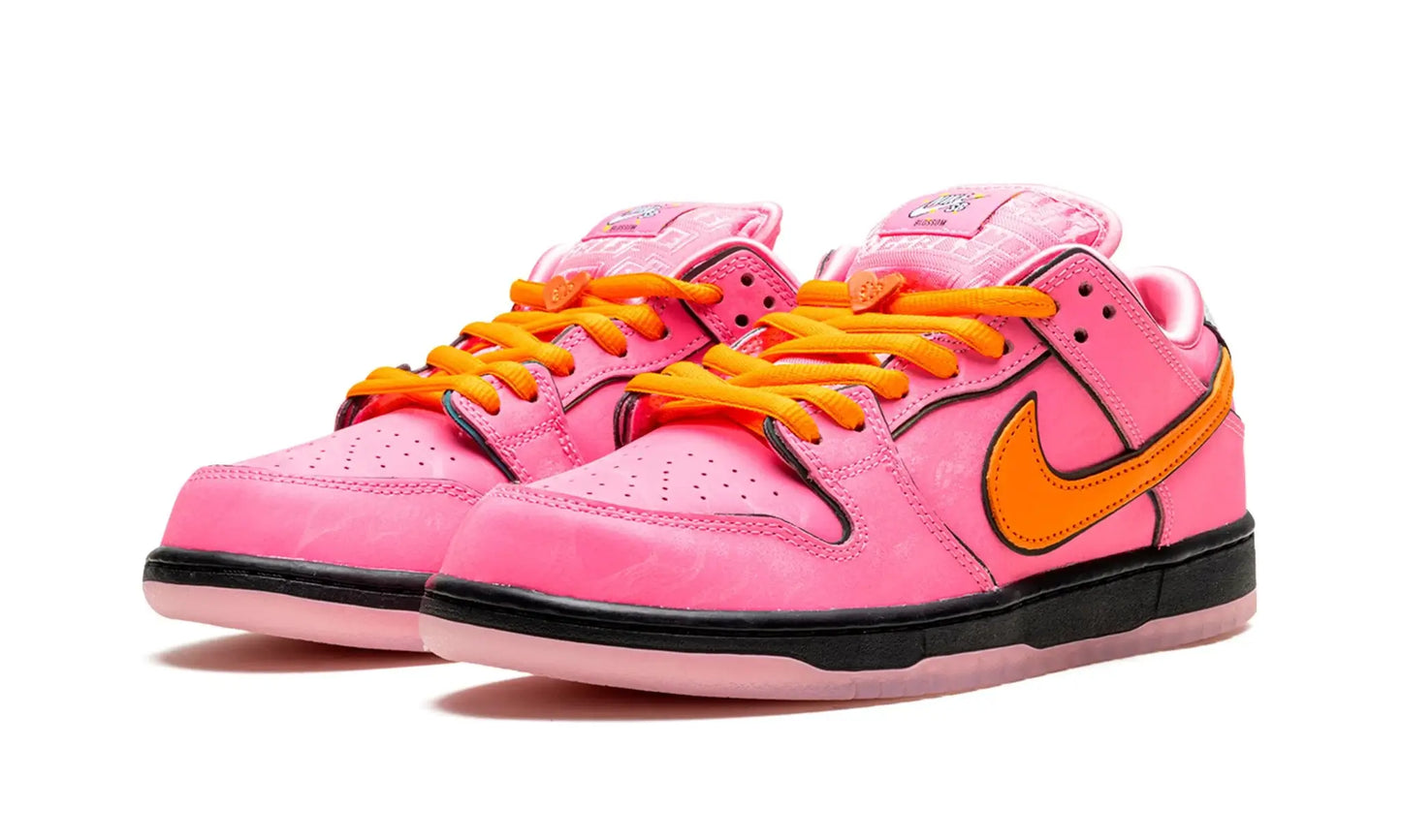 Tênis Nike Dunk Low SB x Meninas Superpoderosas "Blossom" Rosa
