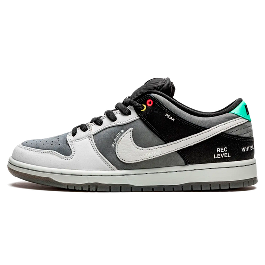 Tênis Nike Dunk Low SB "VX1000" Cinza / Preto