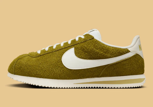 Nike Cortez lança a colorway "Pacific Moss" em camurça texturizada