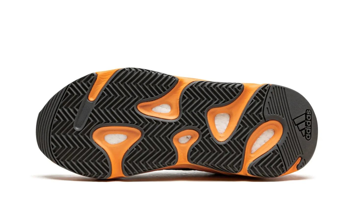 Tênis Adidas Yeezy Boost 700 V1 "Wash Orange"