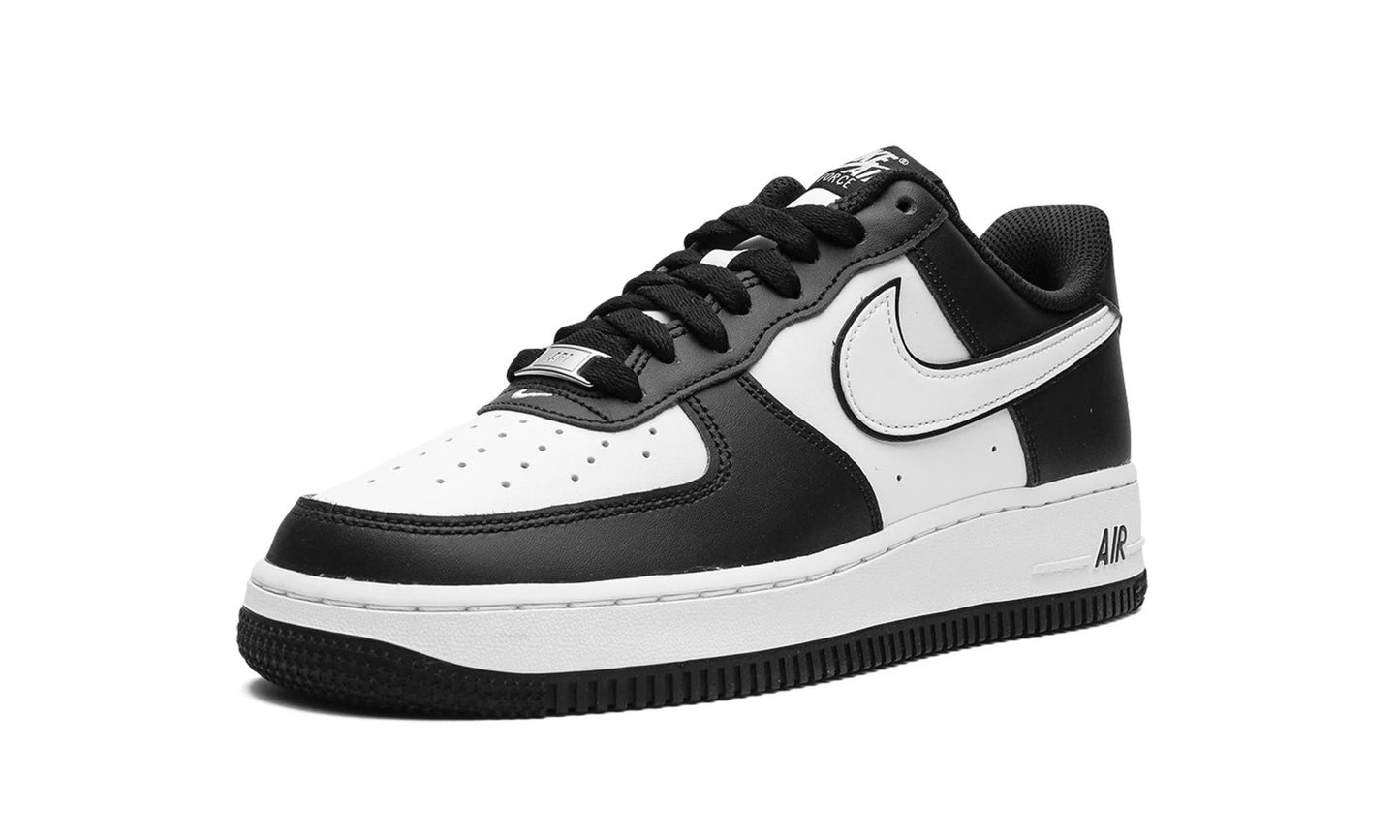 Tênis Air Force 1 "Panda" Preto / Branco