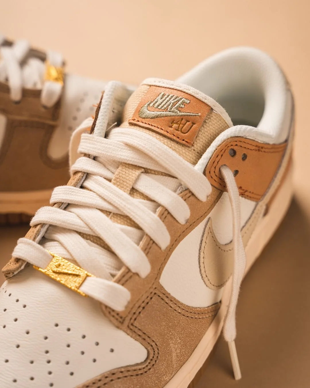 Nike couro deals marrom