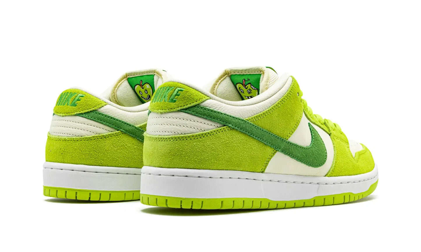 Tênis Nike Dunk Low SB "Green Apple" Verde