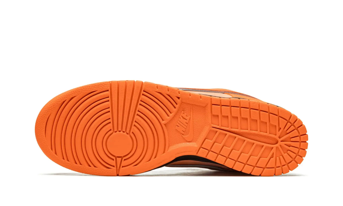 Tênis Nike Dunk Low SB x Concepts "Orange Lobster" Laranja
