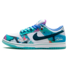 Tênis Nike Dunk Low SB x Futura 