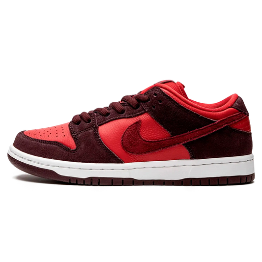 Tênis Nike Dunk Low SB Masculino "Cherry" Vermelho