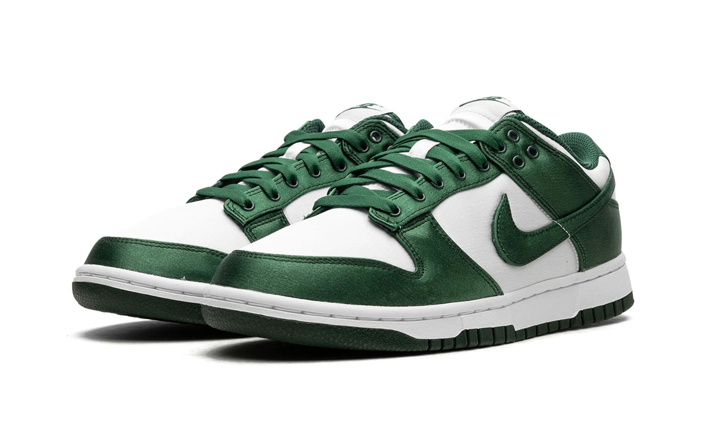 Tênis Nike Dunk Low "Satin Green" Verde